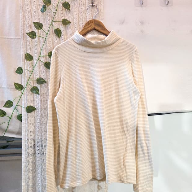 금빛 스트라이프 목폴라 슬리브