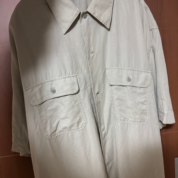 유니클로U 오버사이즈워크셔츠 반팔 네츄럴 XXL