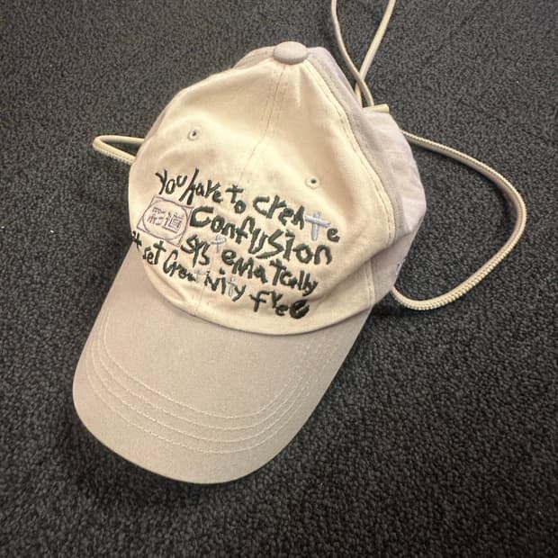 오스하이 달리 베이스볼캡 그레이베이지 색상 팝니다