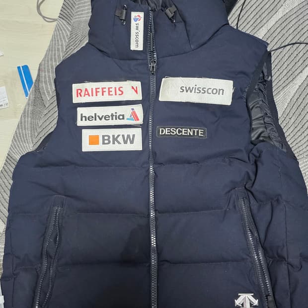 데상트 패딩조끼100호 