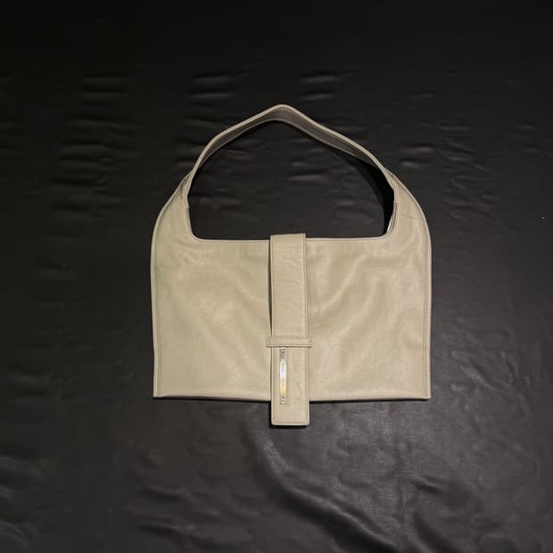 마뗑킴 베르루 스퀘어 숄더백