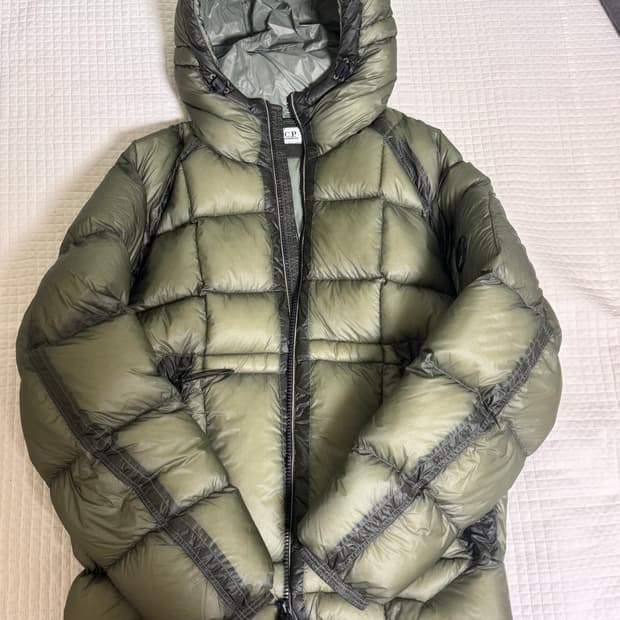 Cp컴퍼니 dd쉘 25fw 그린바나나 L