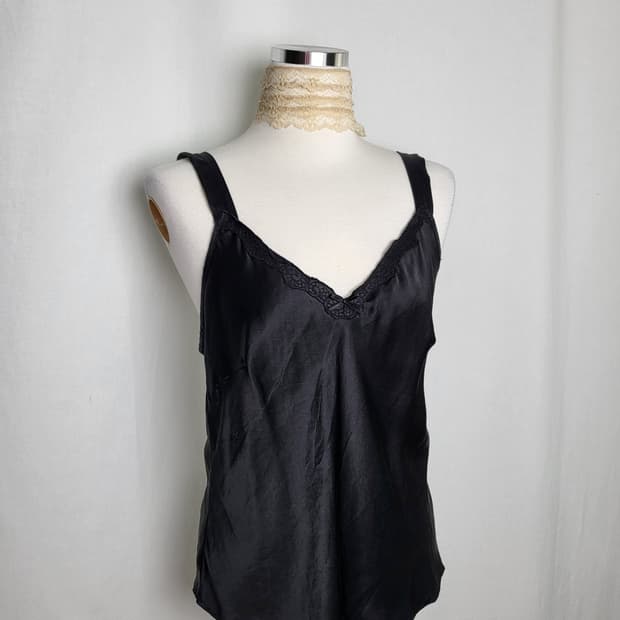 빈티지 블랙 새틴 자수레이스 슬립 나시 탑