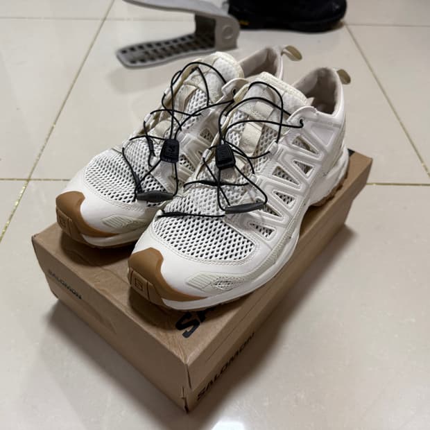 살로몬 XA PRO 3D 앰피브 바닐라 아이스 265 샌들신발