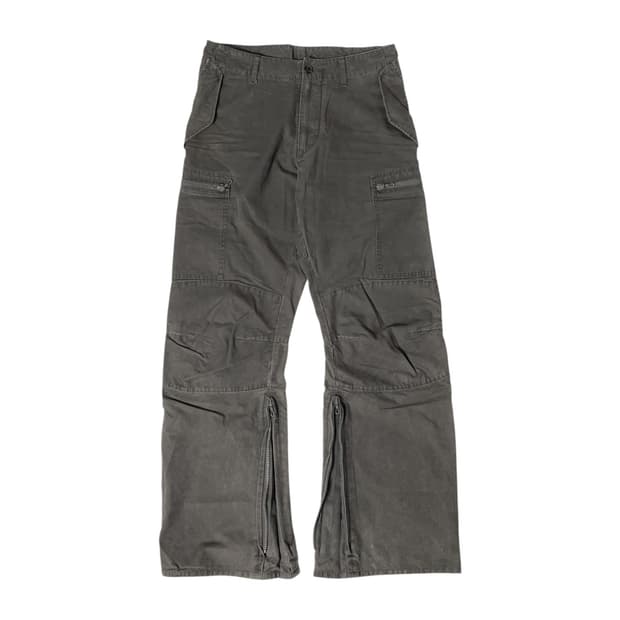 어태치먼트 파라슈트 플레어 팬츠