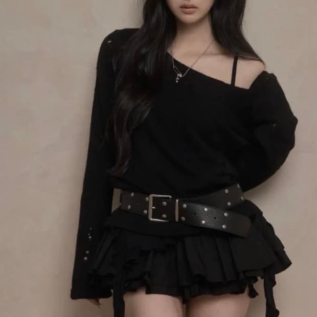 카키포인트 데미지 펀칭 니트