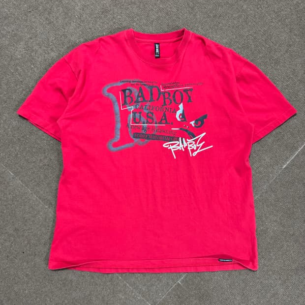 (105) Vintage Badboy Print T-Shirt