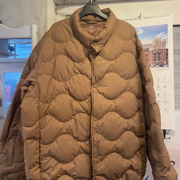 유니클로 울트라라이트 패딩 브라운 4xl