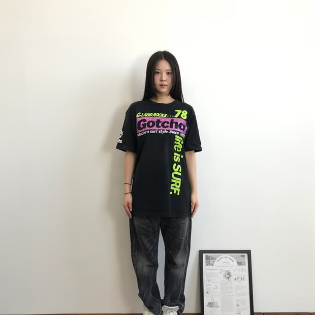 00's Gotcha Surf Graphic Logo Tee