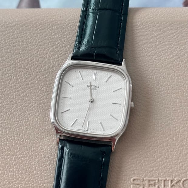 Seiko 세이코 쿼츠 스퀘어 화이트 패턴 다이얼 1989