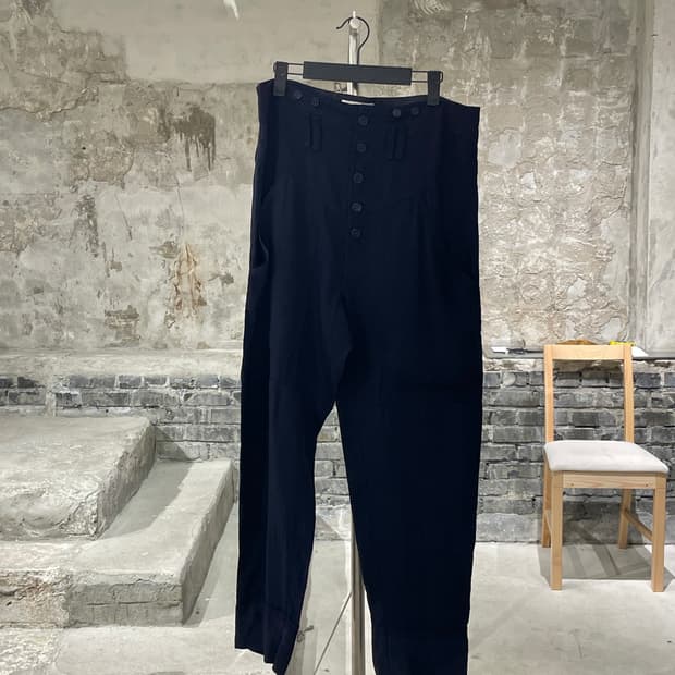 이자벨 마랑 에뚜왈 다크 네이비 버튼플라이 리오셀 시네바 트라우저