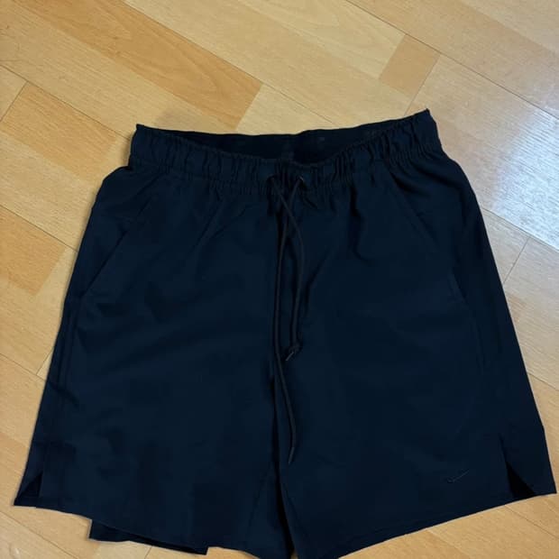 나이키 언리미티드 드라이핏 M사이즈 반바지