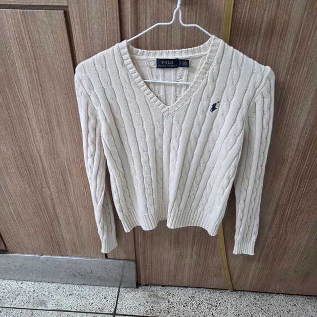 폴로 V넥 케이블 니트 sp