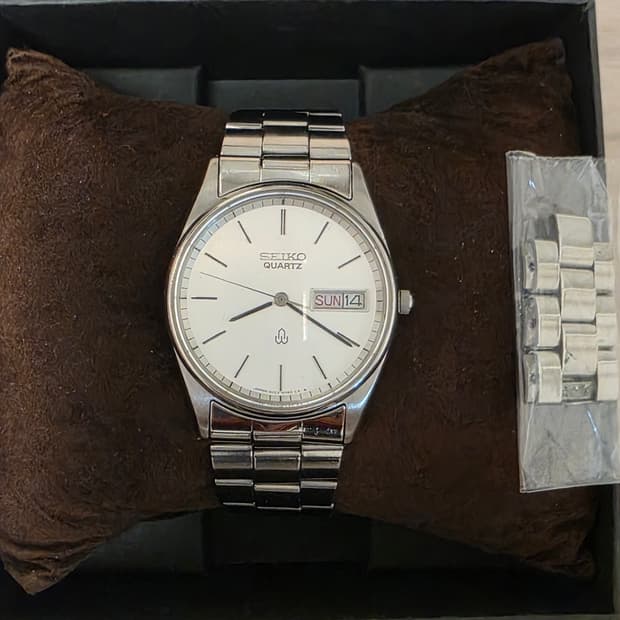 세이코 (SEIKO) 빈티지 8223-6021 쿼츠 시계(여유줄+박스)
