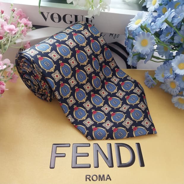 펜디 실크 네이비 주카 패턴 넥타이 10.3cm A+등급 K1561
