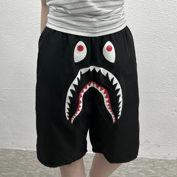 베이프 샤크 블랙 하프팬츠 XL