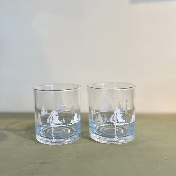 빈티지 돛단배 일러스트 락잔