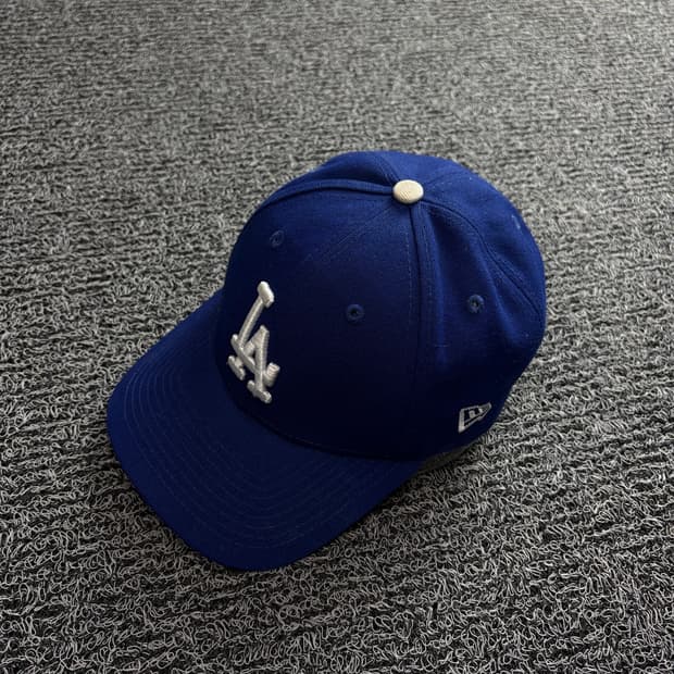 뉴에라 LA 다저스 빅로고 베이스볼 캡 1830