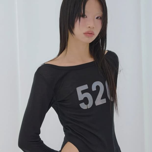 팬시클럽 520 보트넥 쉬어 롱슬리브 블랙