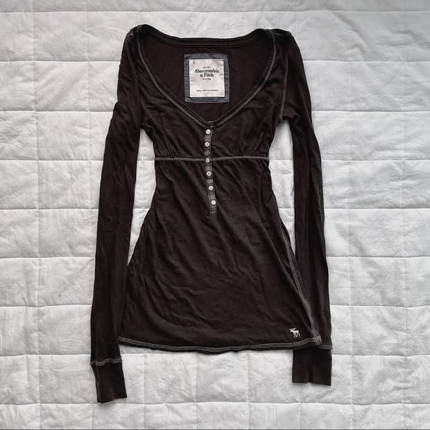 Abercrombie & Fitch brown long sleeve