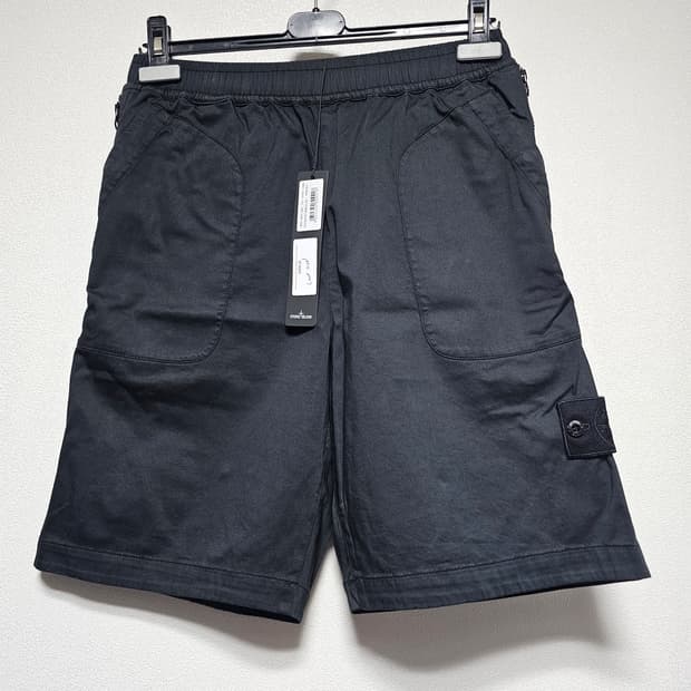 스톤아일랜드 고스트 피스 스트레치 버뮤다 쇼츠 (새상품)