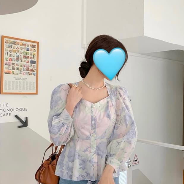 새상품 ) 임블리 파스텔플라워 수채화 블라우스