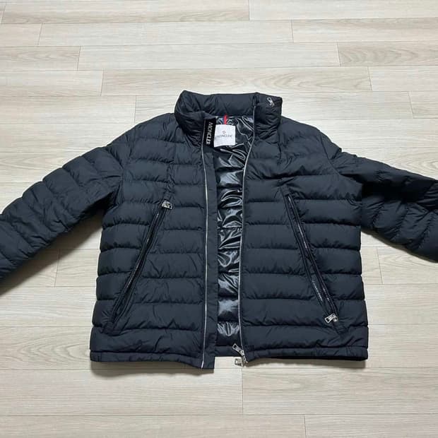 [몽클레어] 알핏 쇼트 다운 자켓