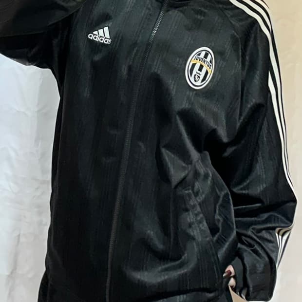 아디다스 유밴투스 블랙 트랙탑