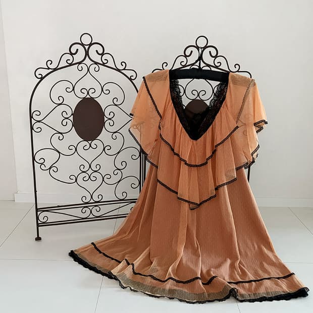 axes femme) ruffle dress