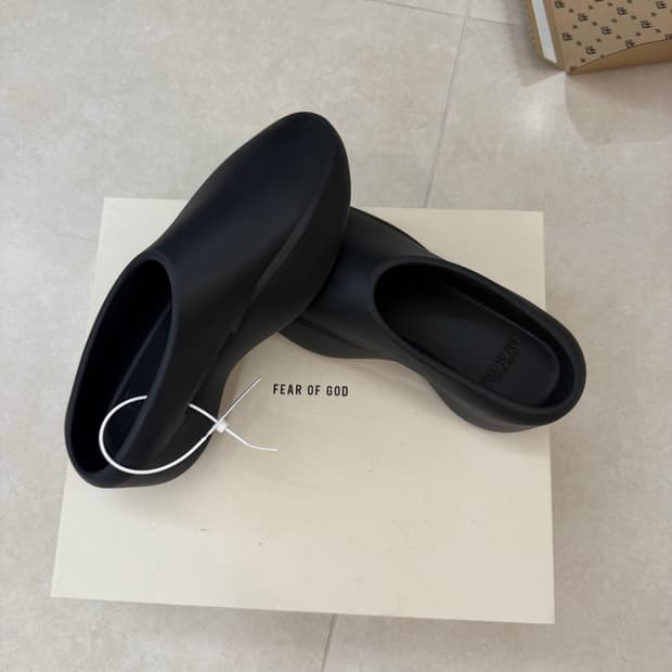 Fear of god EVA러너 피오갓 runner 블랙