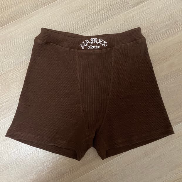 Named collective 반바지