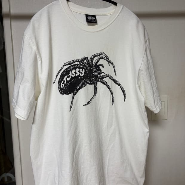 스투시 거미 반팔 티셔츠