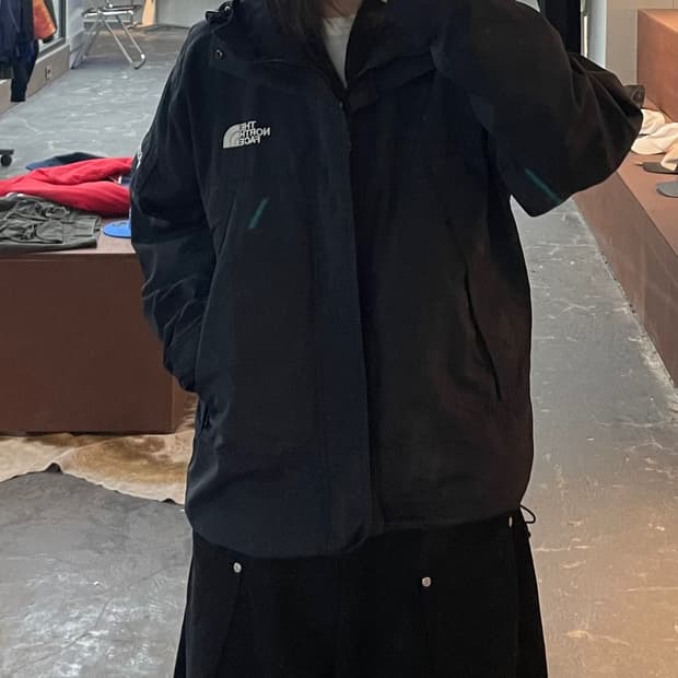 노스페이스 하이벤트 사이드로고 바람막이자켓 H2324