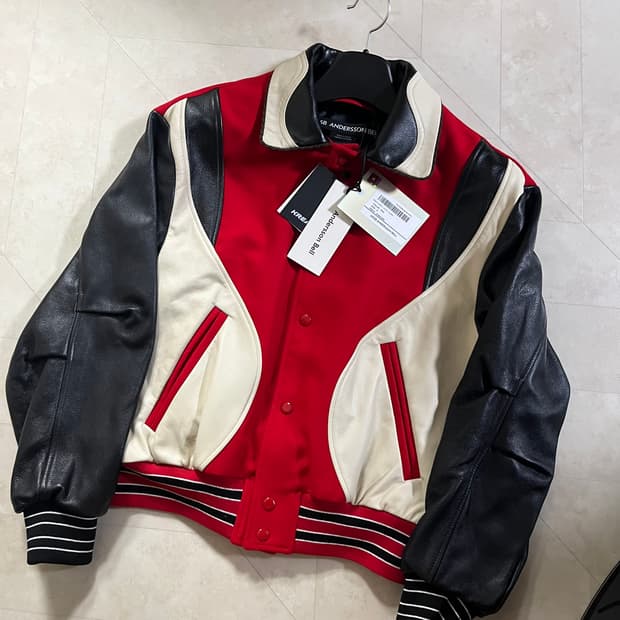 새상품(S)앤더슨벨 로빈 바시티 자켓 레드