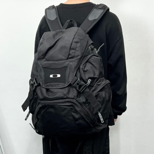 오클리 아이콘로고 택티컬 테크 기어 백팩
