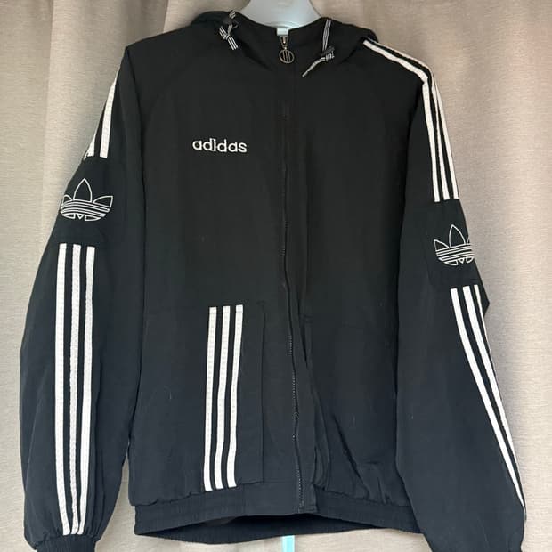 아디다스 올드스쿨 빅로고 누빔 점퍼 110