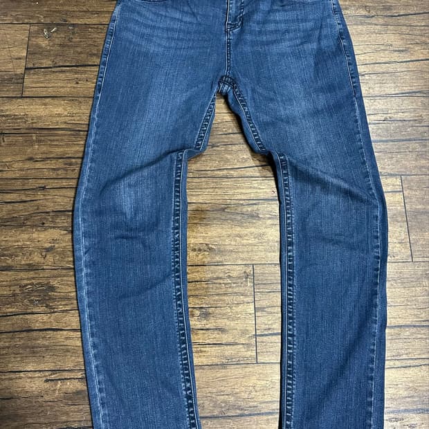 트루릴리전(TRUE RELIGION) 다크워시 스트레치 슬림 데님 팬츠