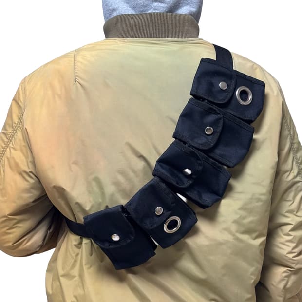 멀티 포켓 유틸리티 테크 크로스백