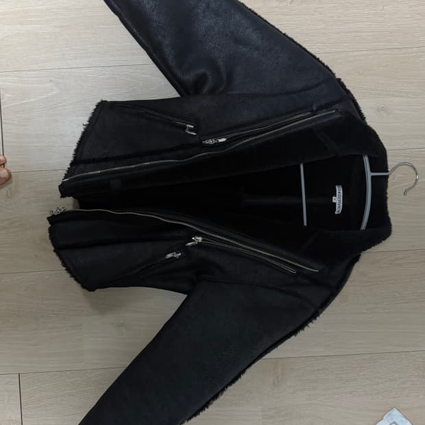 604service 무스탕 자켓