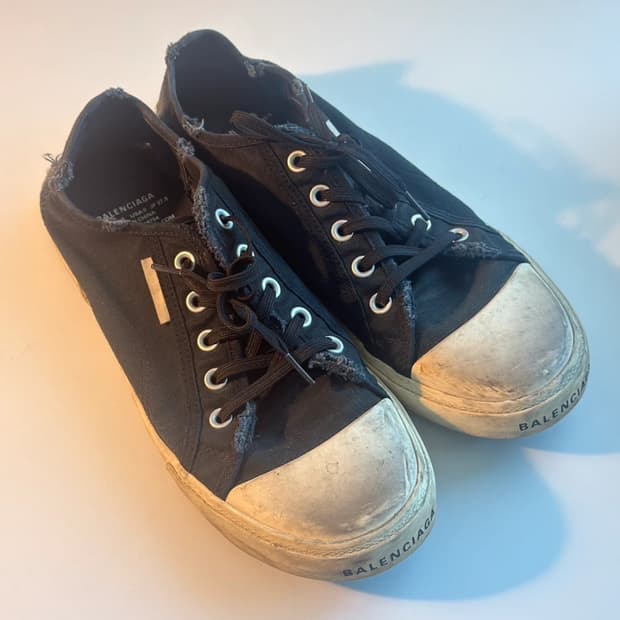 발렌시아가 컨버스 파리