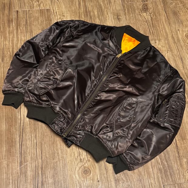 [L] C-4 다크브라운 리버시블 ma-1 항공 점퍼