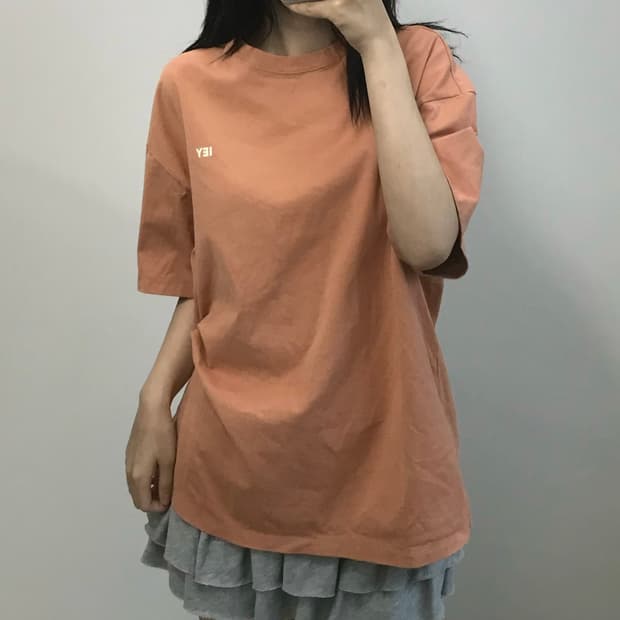 이에이 반팔 티셔츠