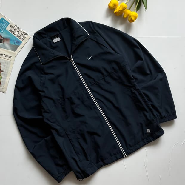 Nike 나이키 빈티지 스우시 바람막이