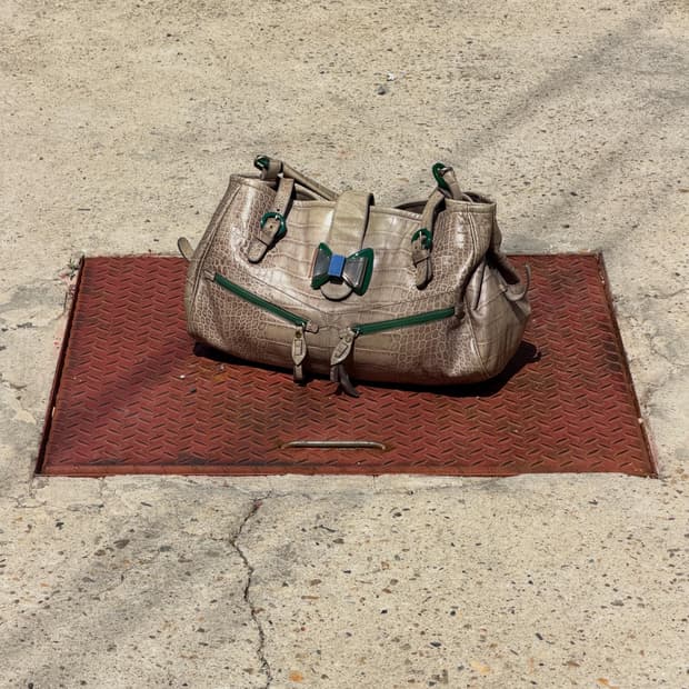 Croc embo city bag
