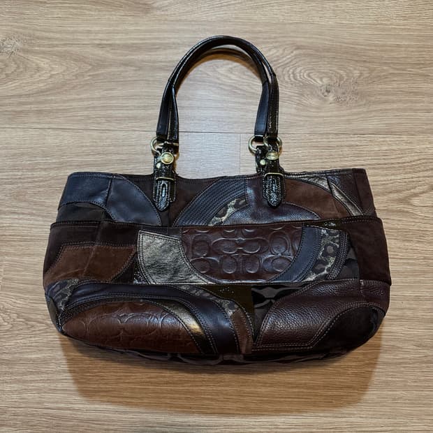 코치 멀티패턴 숄더백