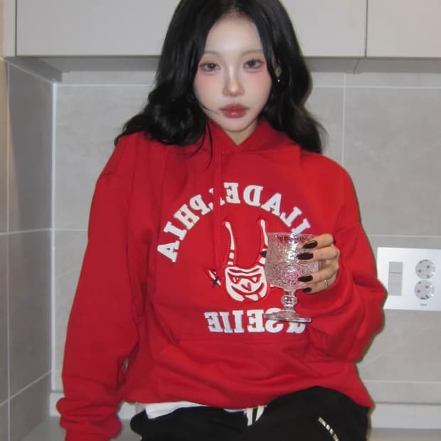 세이에 아플리케 후드티