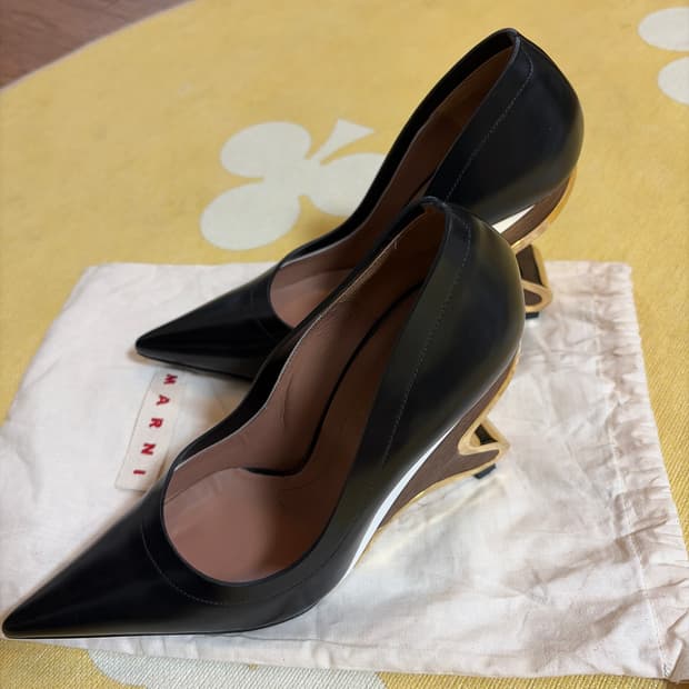 마르니 웨지힐 38 사이즈