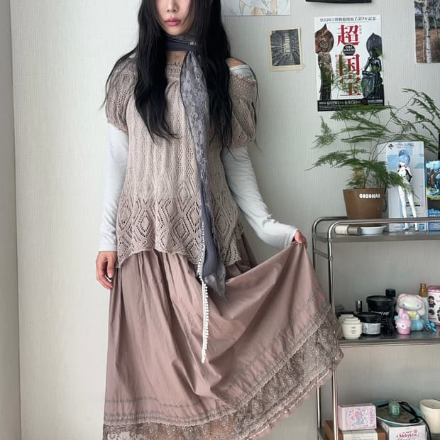 모리 모카 레이스 디테일 롱스커트