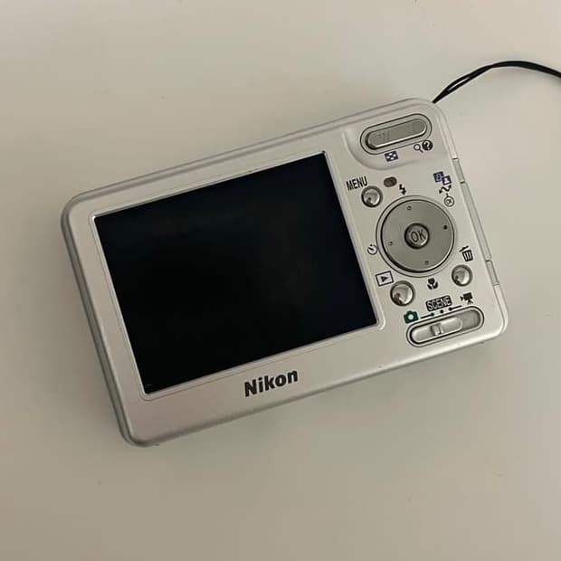 Nikon coolpix S3 노제 디카