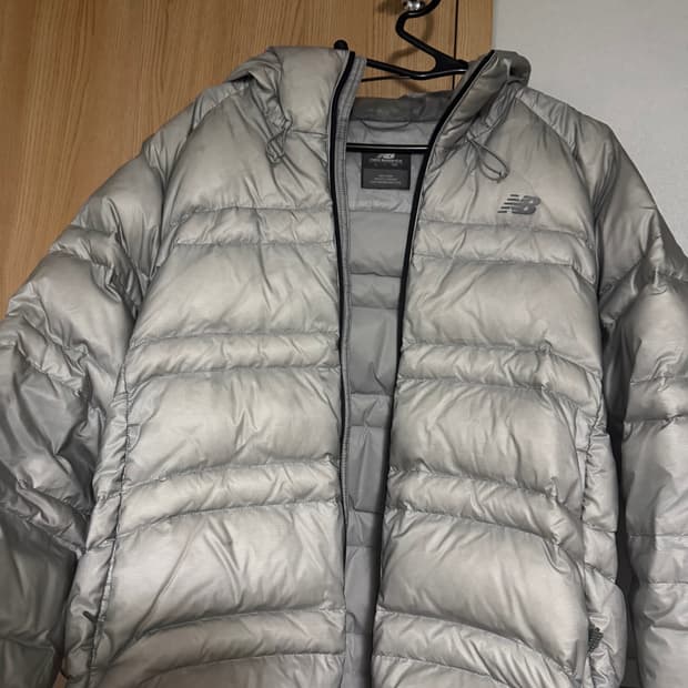 뉴발란스 경량패딩 플라잉77 라이트그레이